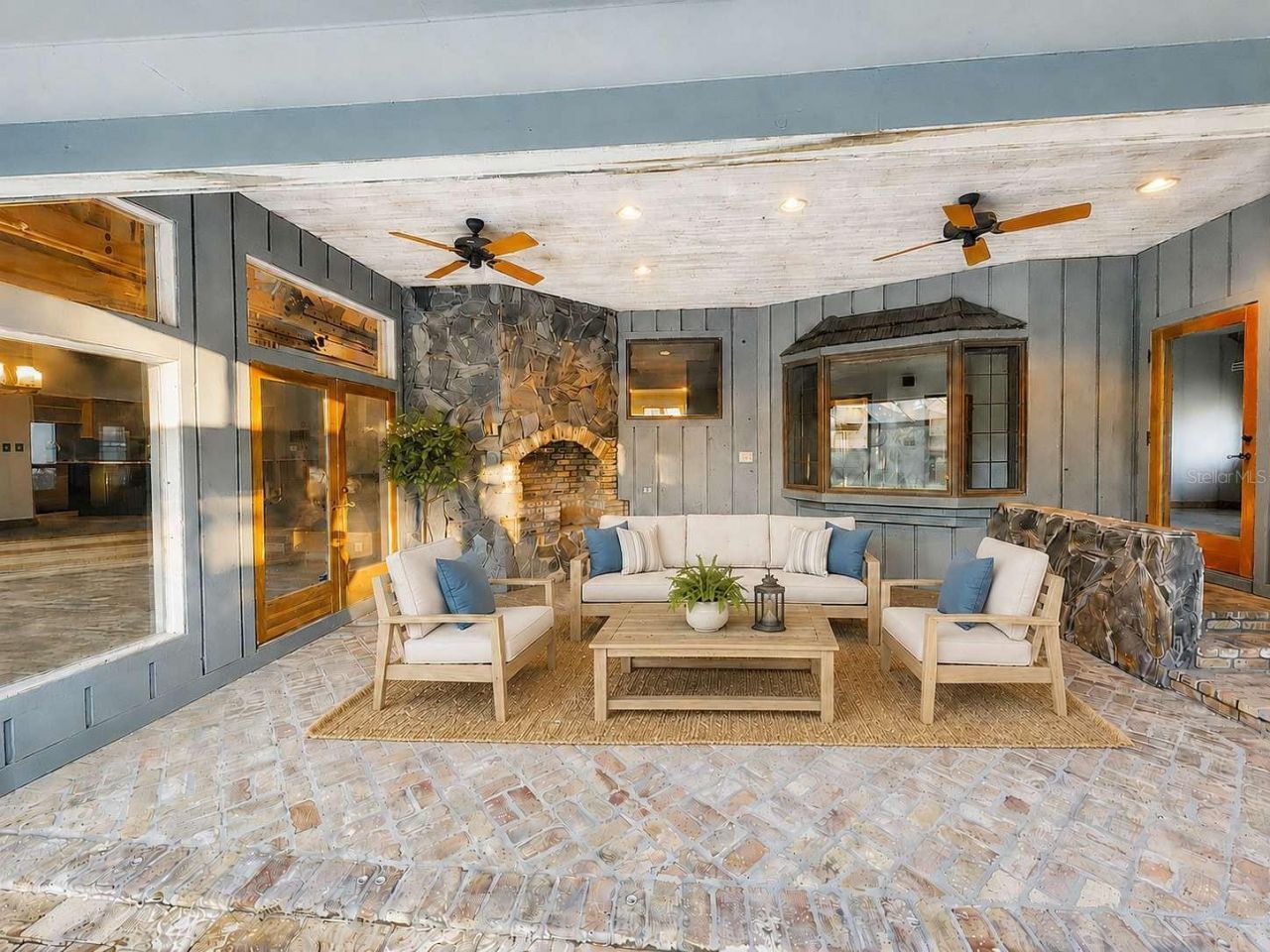 3522 Shoreline Circle, Palm Harbor, FL 34684 Photo