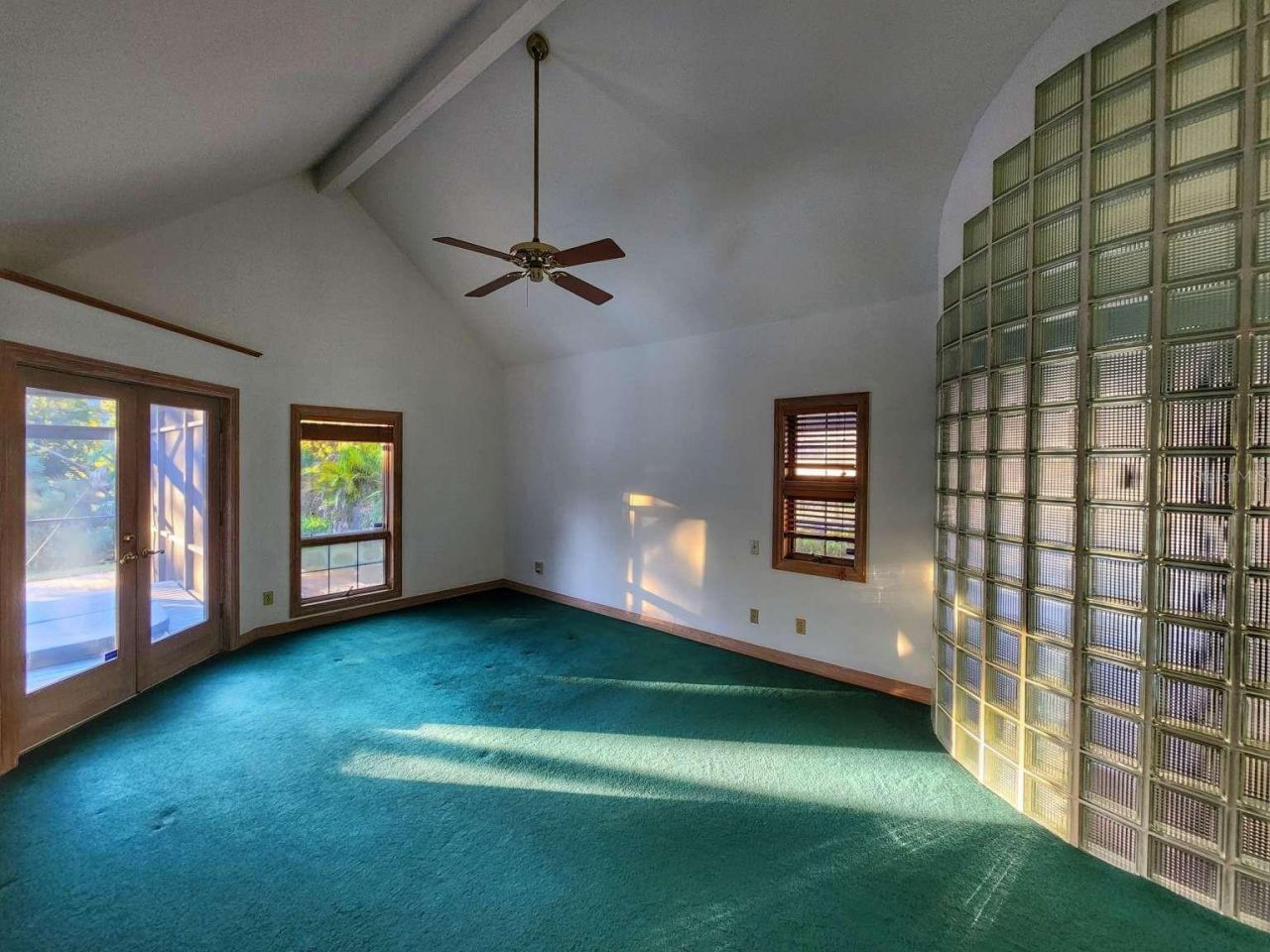 3522 Shoreline Circle, Palm Harbor, FL 34684 Photo