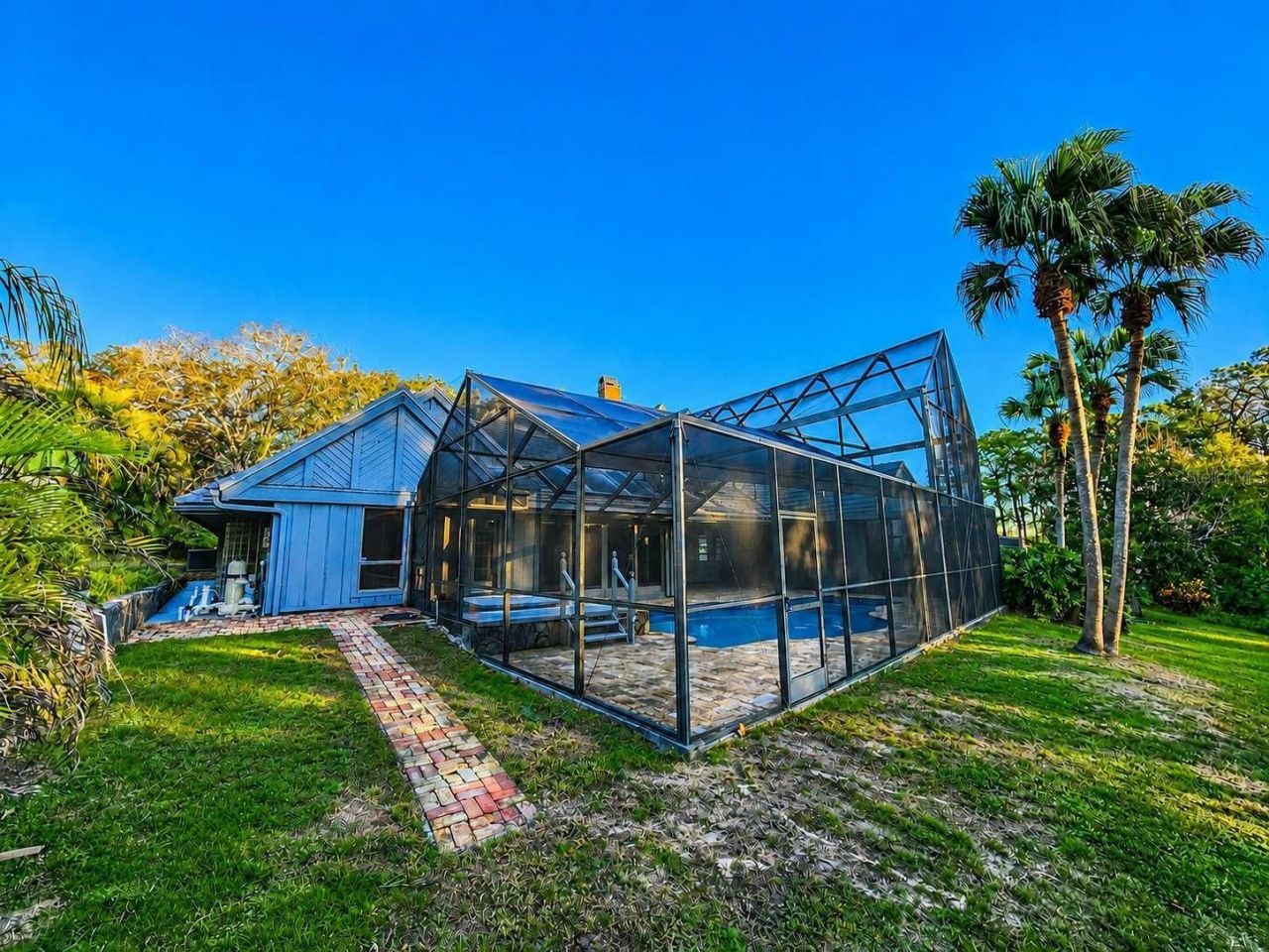 3522 Shoreline Circle, Palm Harbor, FL 34684 Photo