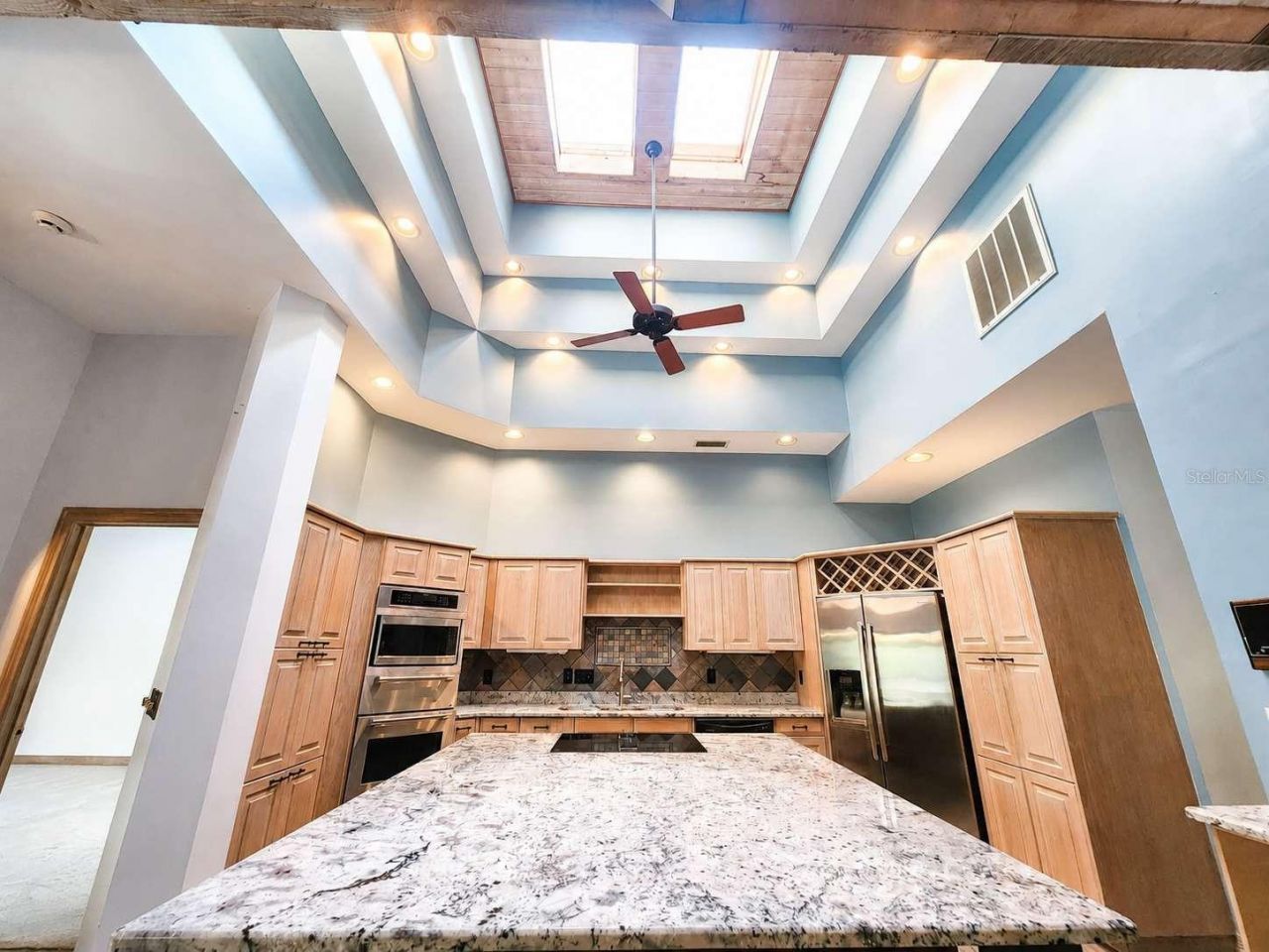 3522 Shoreline Circle, Palm Harbor, FL 34684 Photo