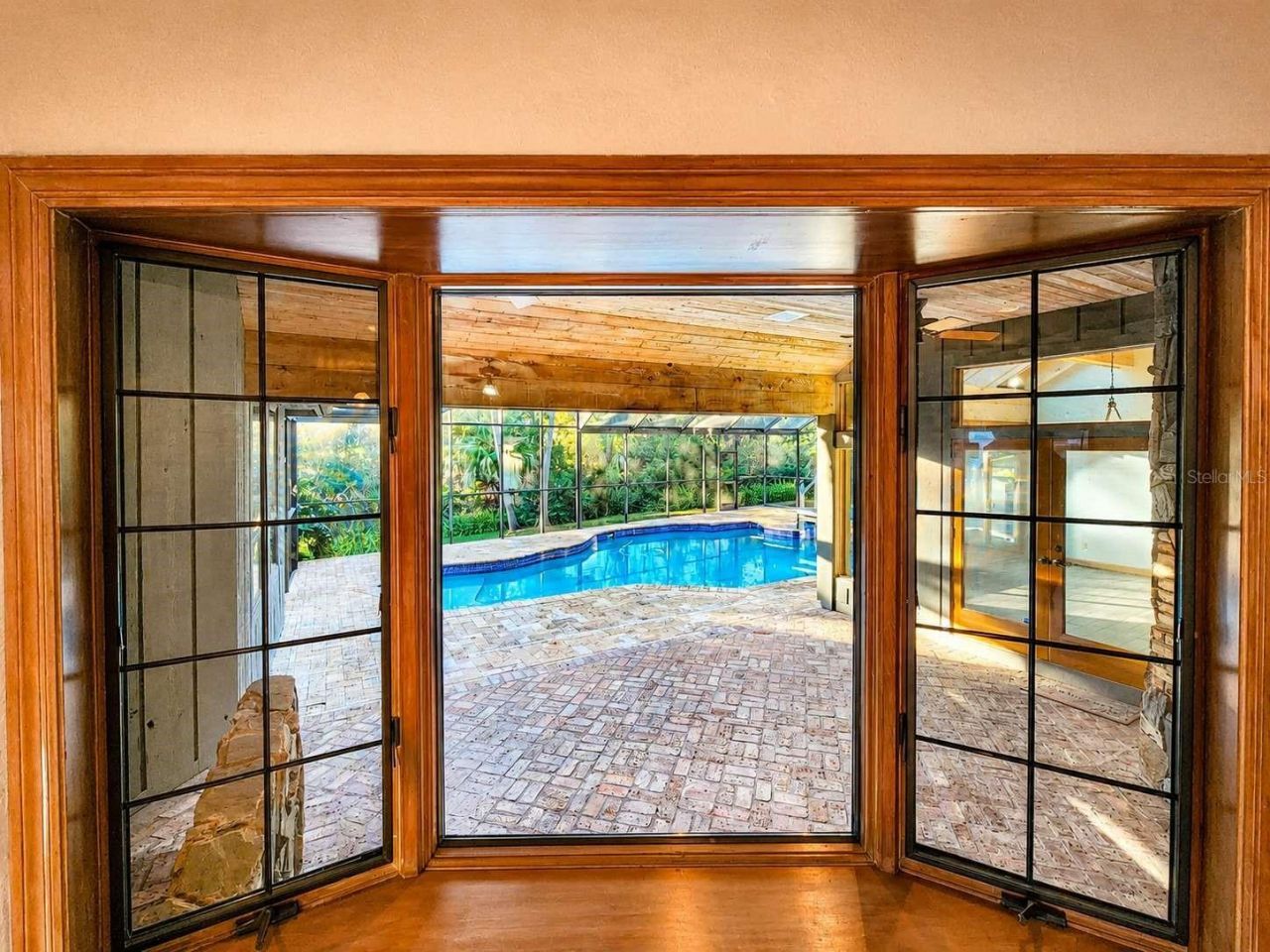 3522 Shoreline Circle, Palm Harbor, FL 34684 Photo