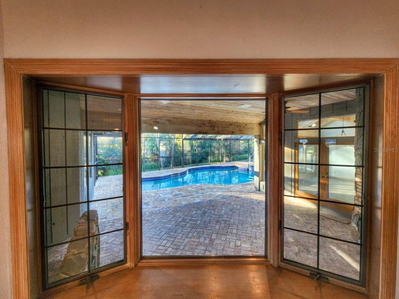 3522 Shoreline Circle, Palm Harbor, FL 34684 Photo