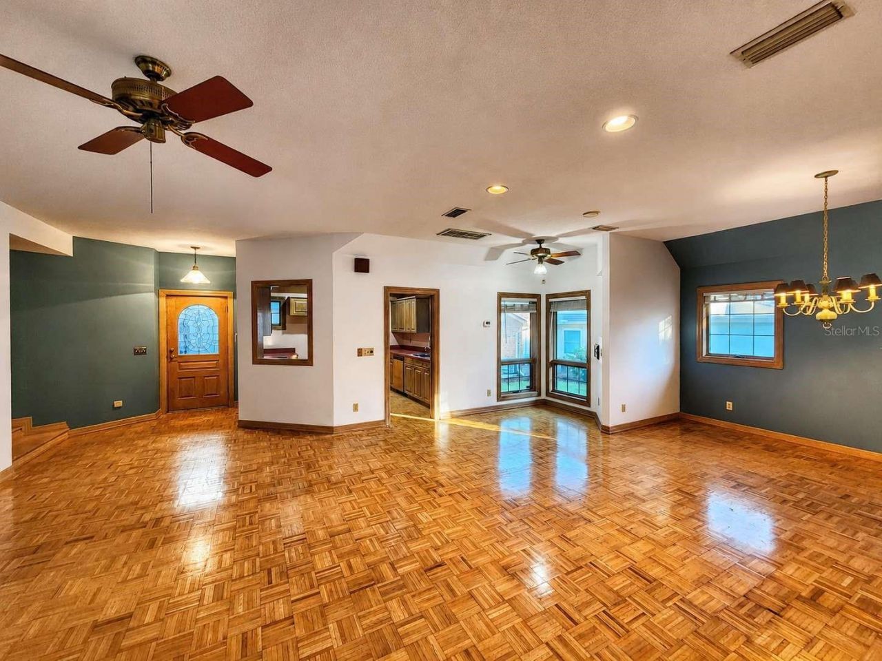 3522 Shoreline Circle, Palm Harbor, FL 34684 Photo