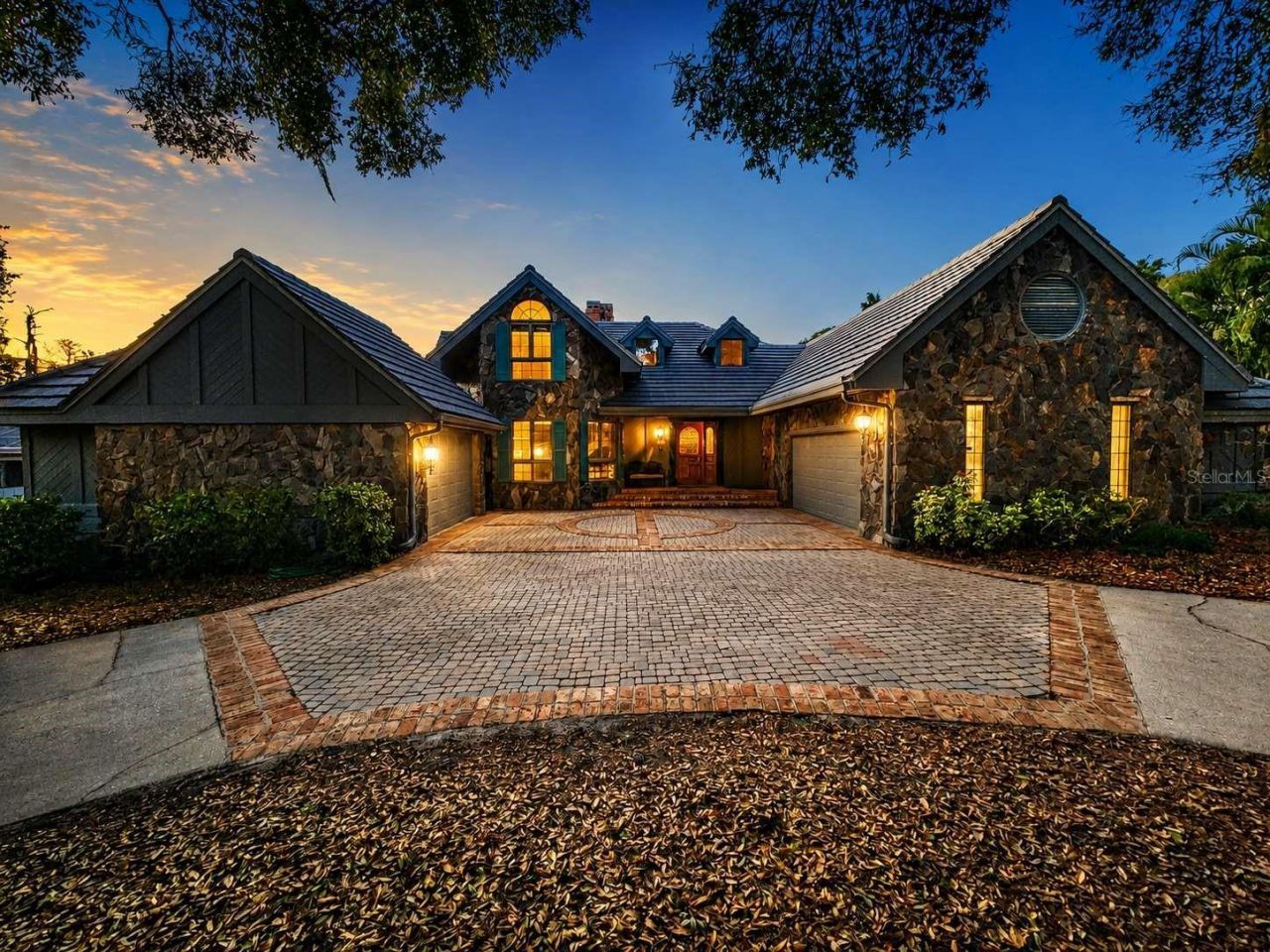 3522 Shoreline Circle, Palm Harbor, FL 34684 Photo