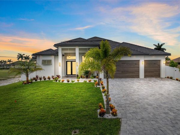 109 NW 35th Pl, Cape Coral, FL 33993