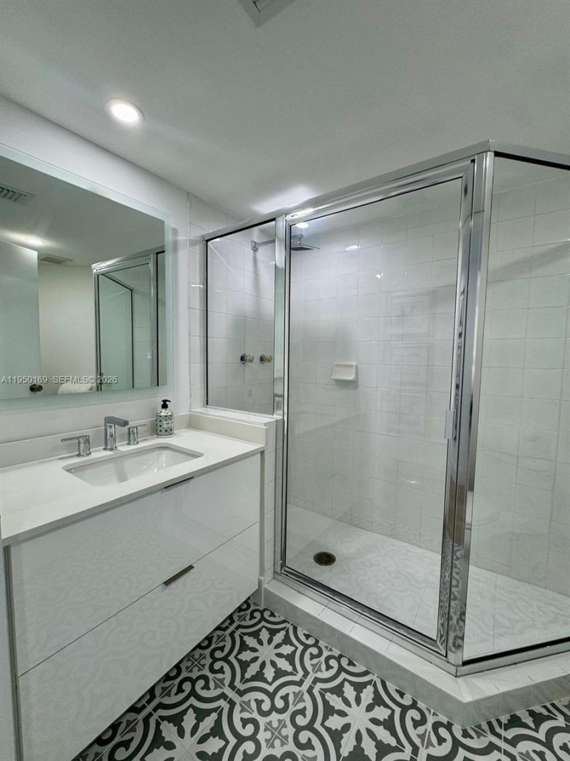 6301 Collins Ave, Unit 3101, Miami Beach, FL 33141 Photo