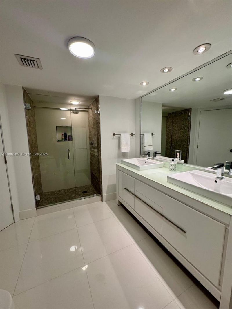 6301 Collins Ave, Unit 3101, Miami Beach, FL 33141 Photo