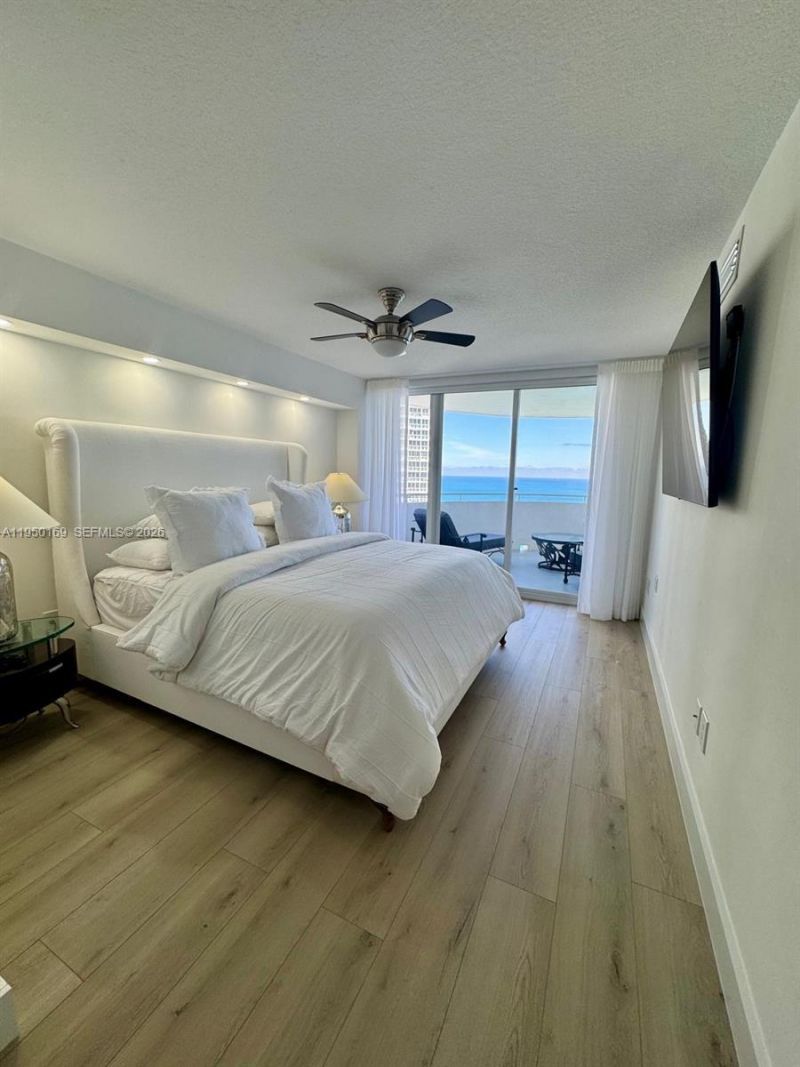 6301 Collins Ave, Unit 3101, Miami Beach, FL 33141 Photo
