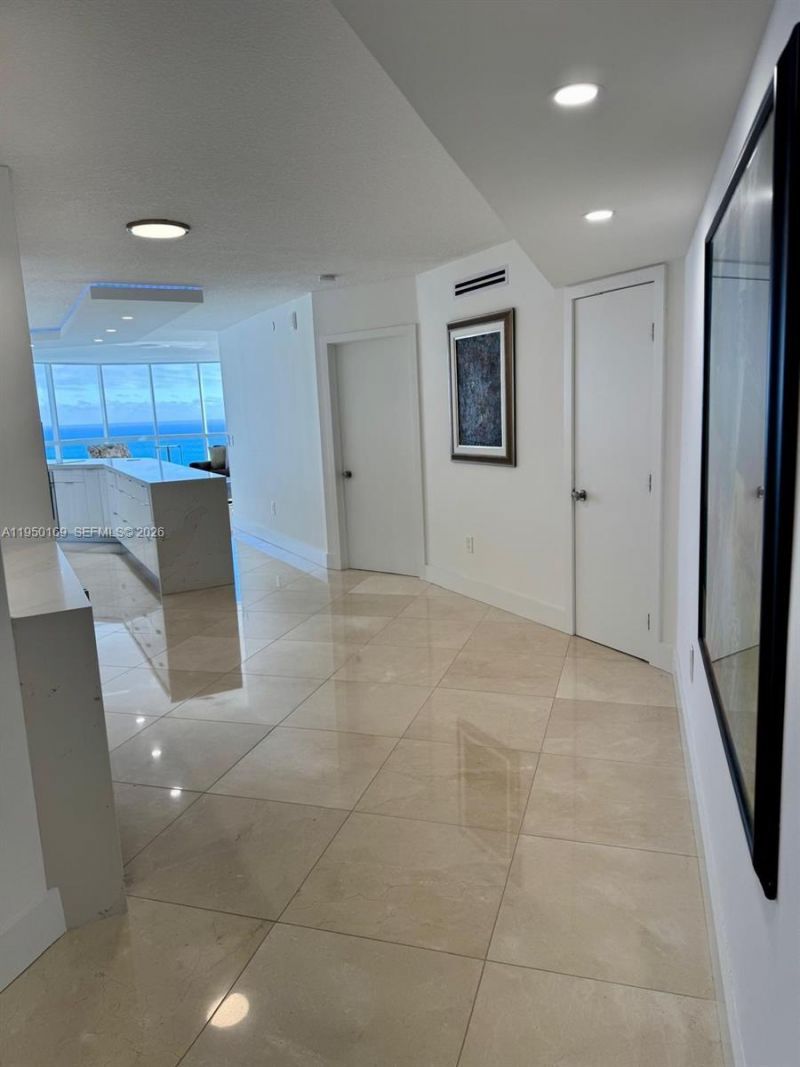 6301 Collins Ave, Unit 3101, Miami Beach, FL 33141 Photo