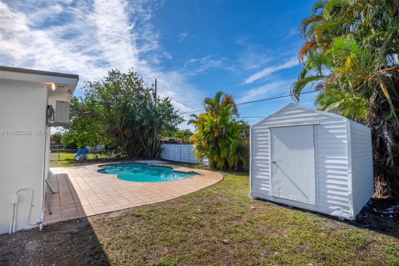 17202 NW 9th Ct, Miami Gardens, FL 33169 Photo