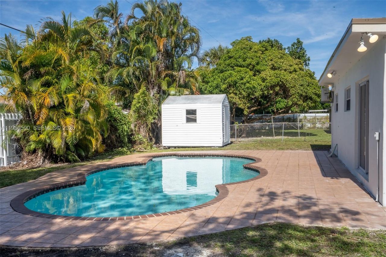 17202 NW 9th Ct, Miami Gardens, FL 33169 Photo