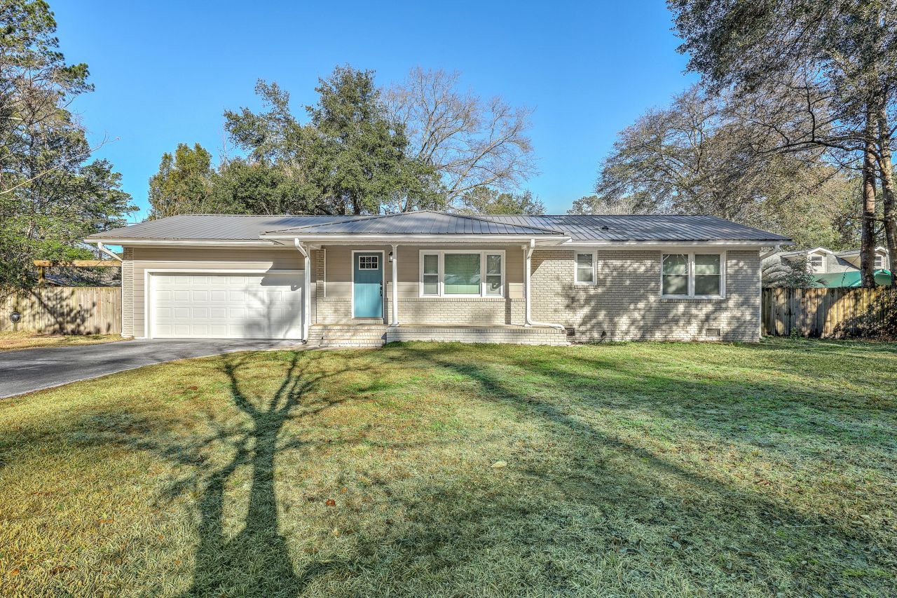 212 Lenwood Drive Photo 2