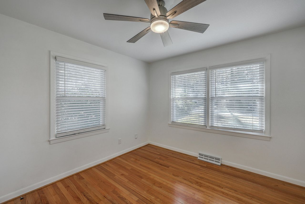 212 Lenwood Drive Photo 29