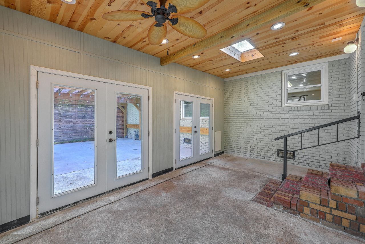 212 Lenwood Drive Photo 35