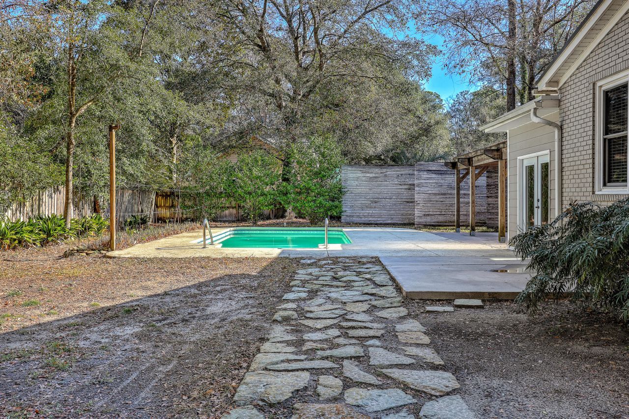 212 Lenwood Drive Photo 45