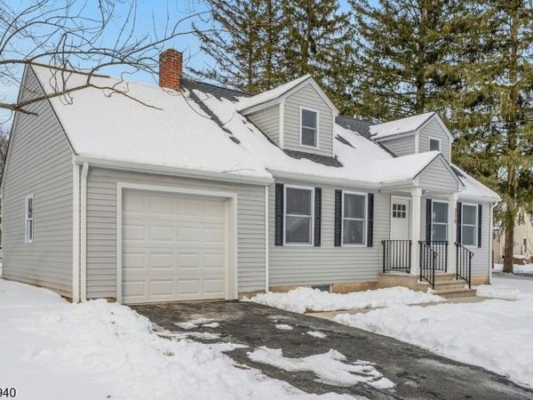 116 W Sunset Blvd, Andover, NJ 07860