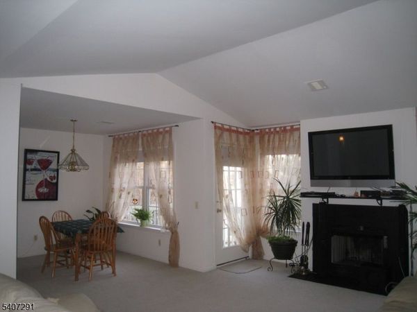 11 Evergreen Dr, Unit 64, Clifton, NJ 07014