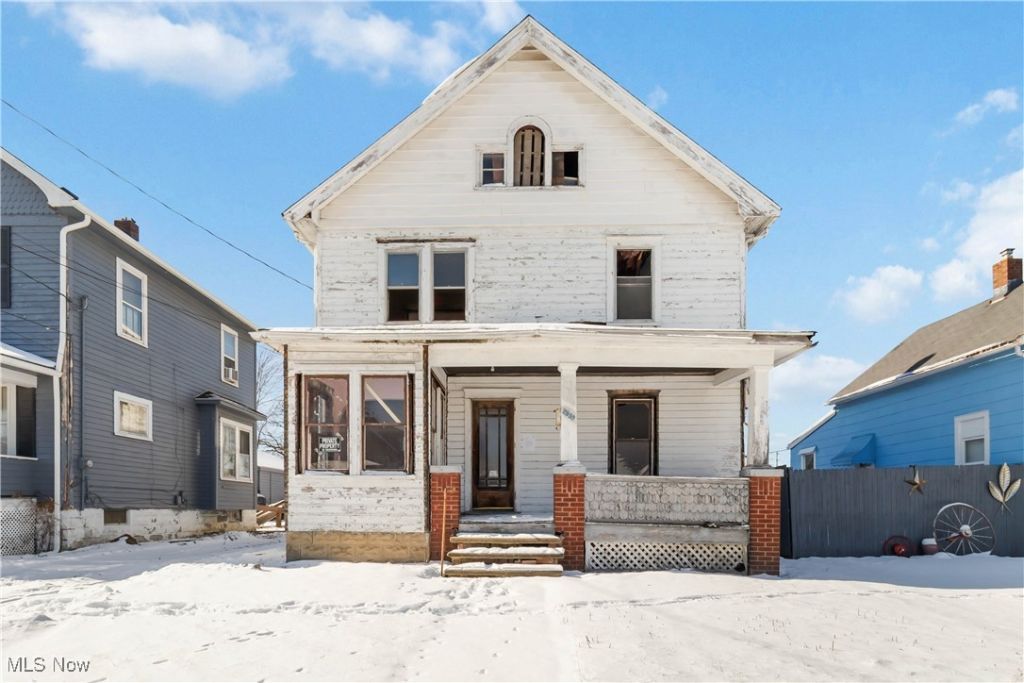 2910 Caroline Avenue, Lorain, OH 44055 Main Photo