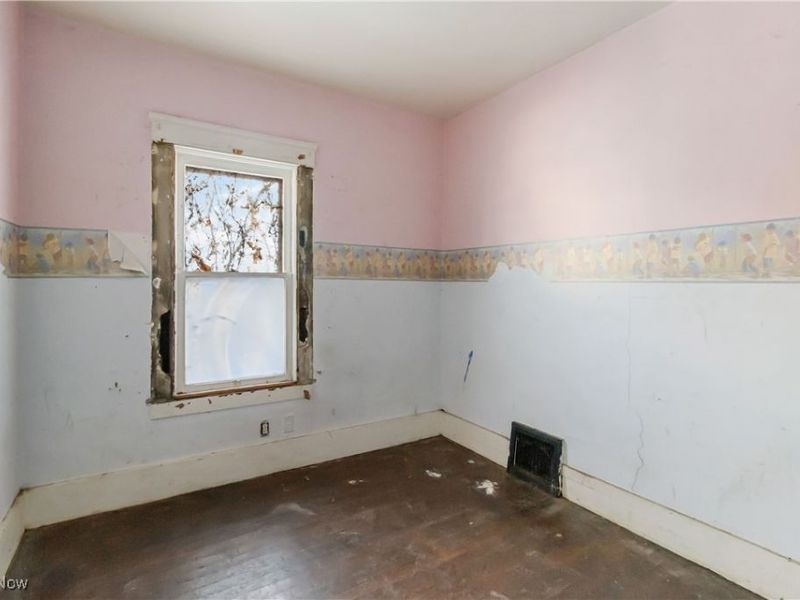 2910 Caroline Avenue, Lorain, OH 44055 Photo 12