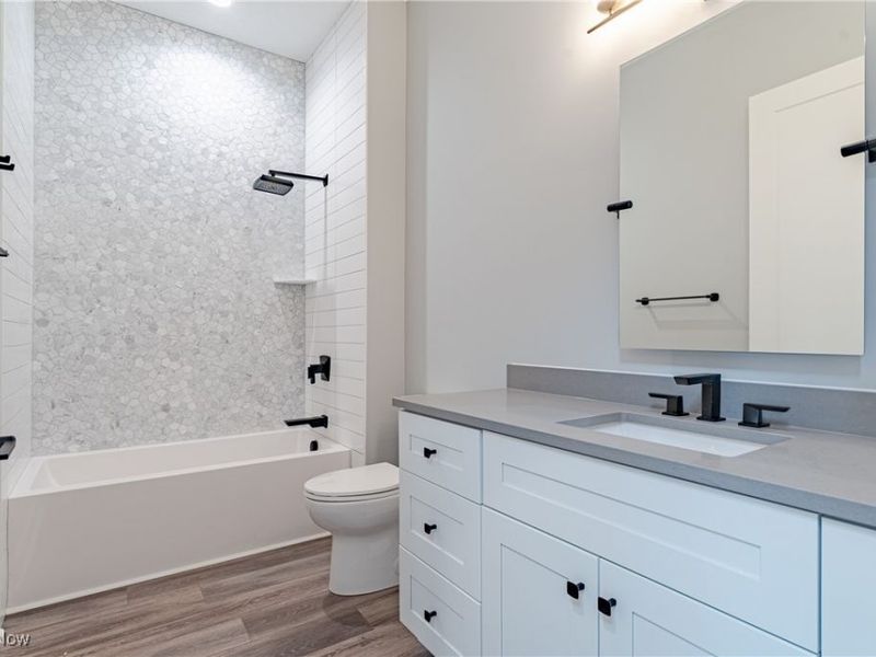 588 Magnolia Court, Mayfield, OH 44143 Photo 11