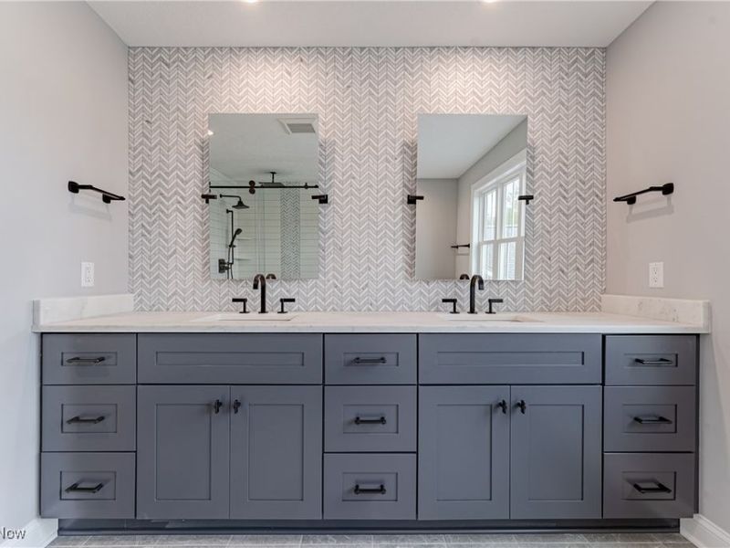 588 Magnolia Court, Mayfield, OH 44143 Photo 15