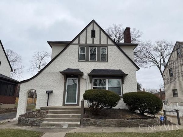 1622 Shenandoah Avenue, Cincinnati, OH 45237