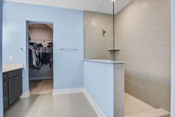 655 Blueway Avenue photo 4