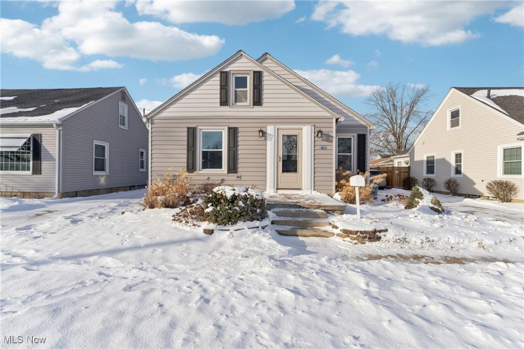 2737 N Jefferson Boulevard, Lorain, OH 44052 Main Photo