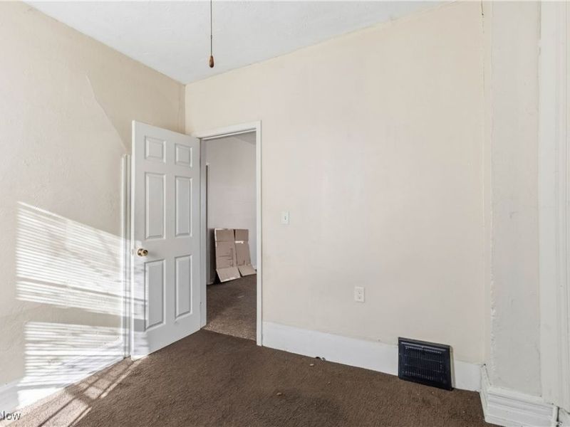 444 W 13th Street, Lorain, OH 44052 Photo 12