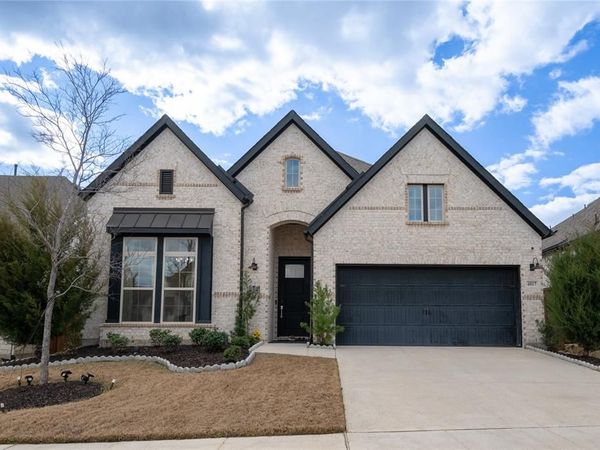 4017 Crepe Myrtle Street, Aubrey, TX 76227