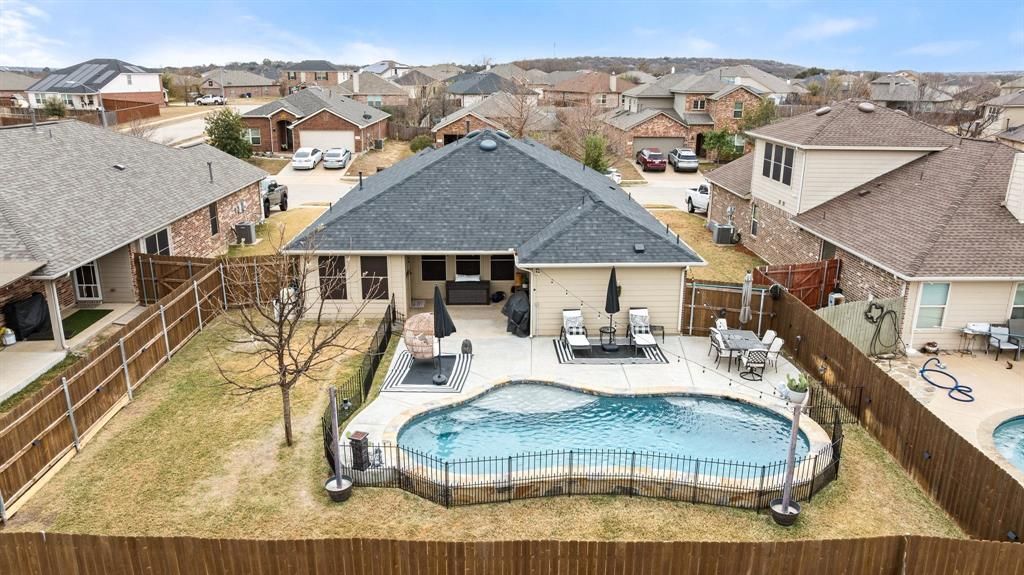 335 Coral Vine Lane, Burleson, TX 76028 Main Photo