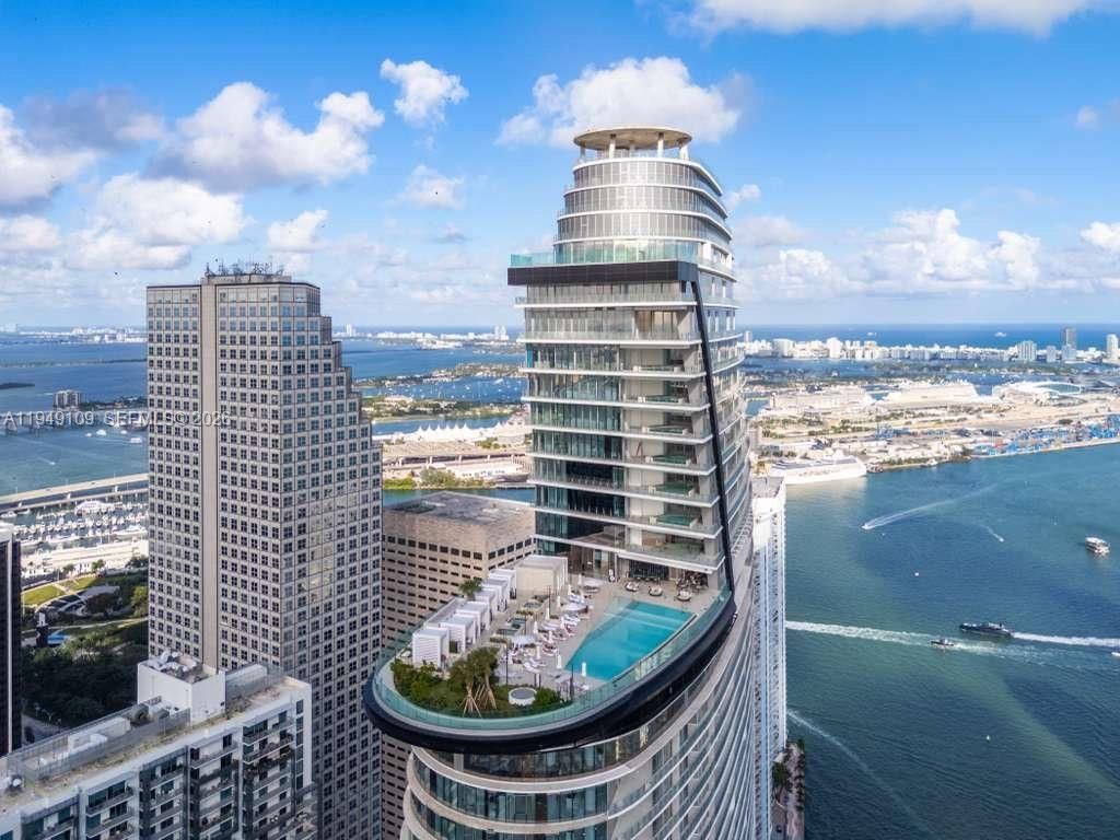 300 Biscayne Boulevard Way, Unit 2307W, Miami, FL 33131 Photo