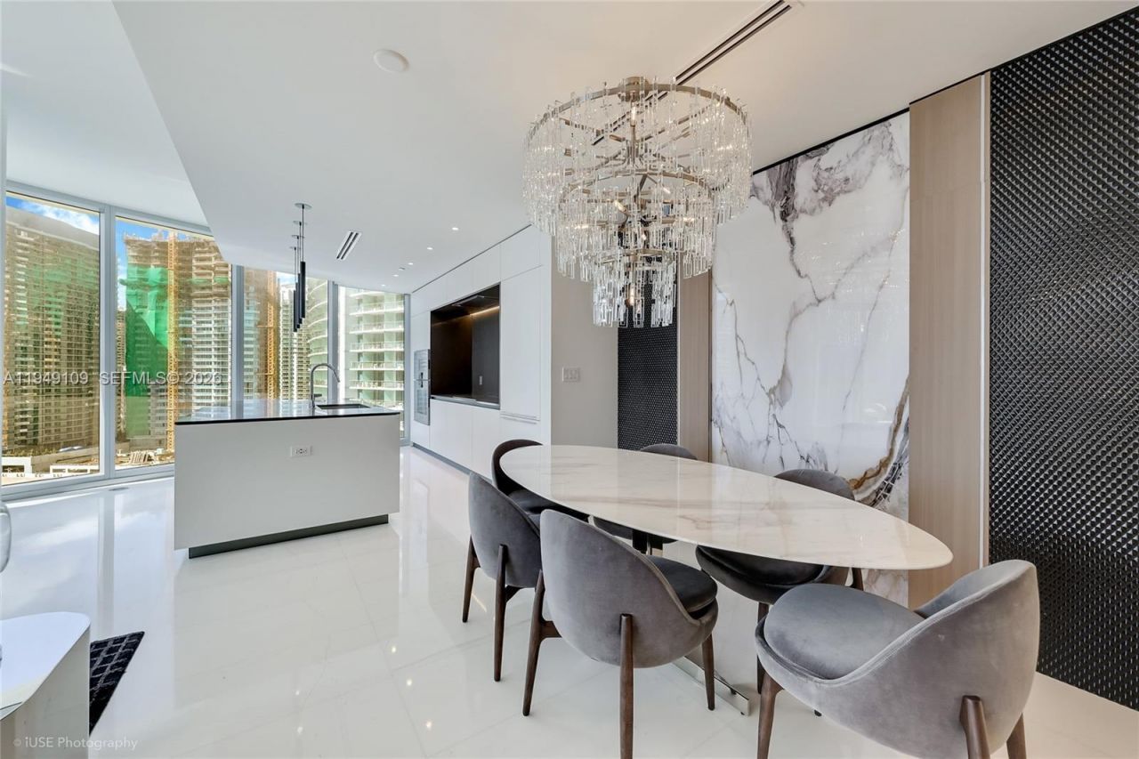 300 Biscayne Boulevard Way, Unit 2307W, Miami, FL 33131 Photo