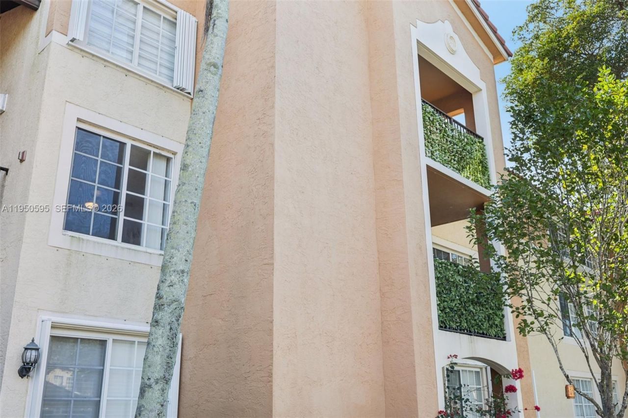 2051 Renaissance Blvd, Unit 203, Miramar, FL 33025 Photo