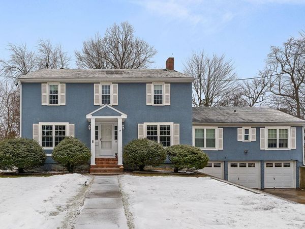 19 Woodlawn Road, Burlington, VT 05408