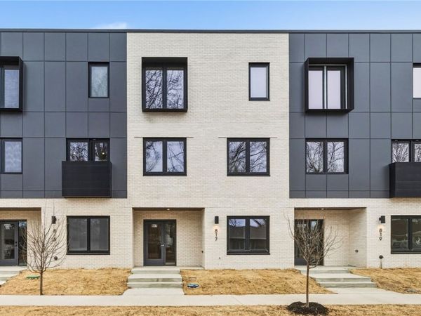 817 SE H Street, Bentonville, AR 72712