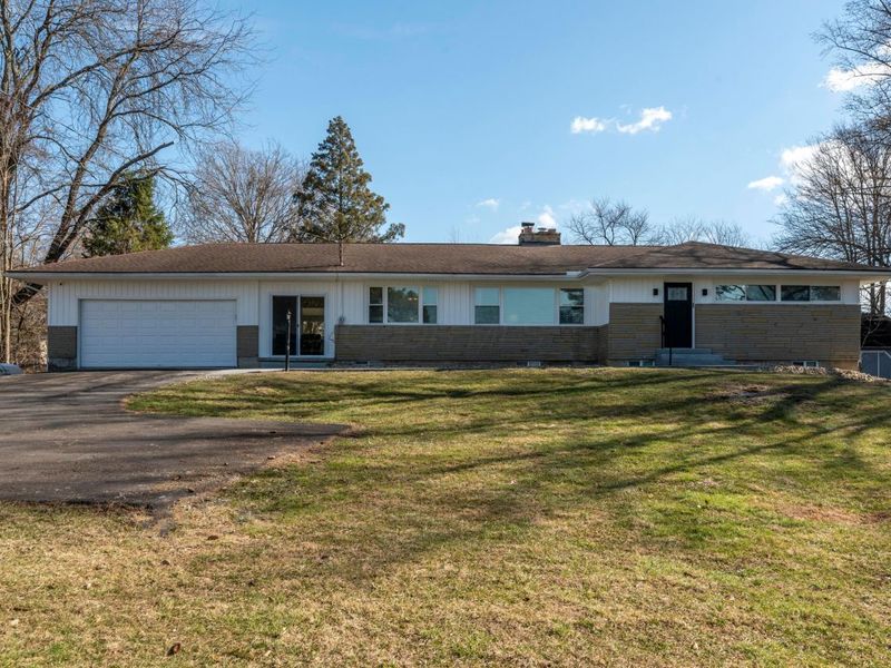 6599 Riverside Drive, Powell, OH 43065 Photo 2