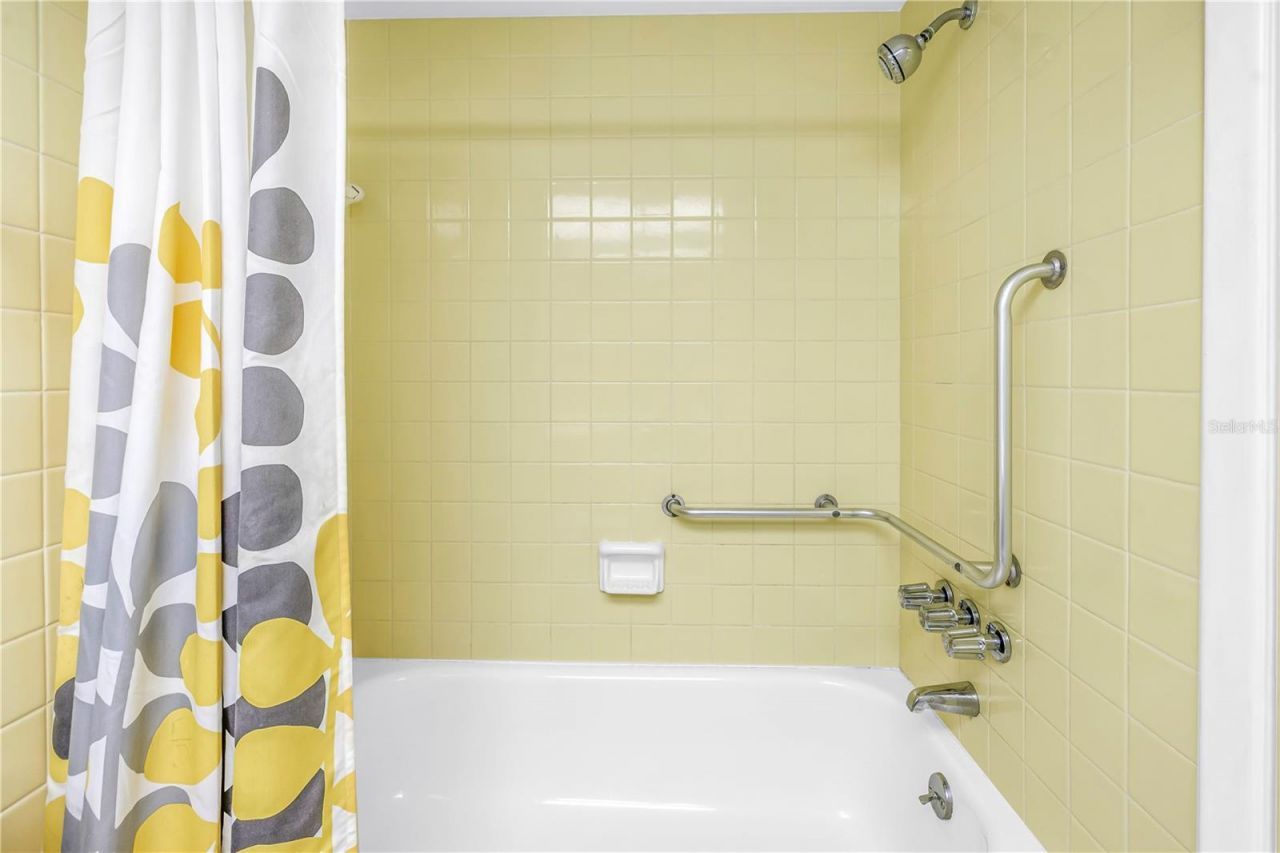 5095 Bay Street Ne, Unit 317, Saint Petersburg, FL 33703 Photo