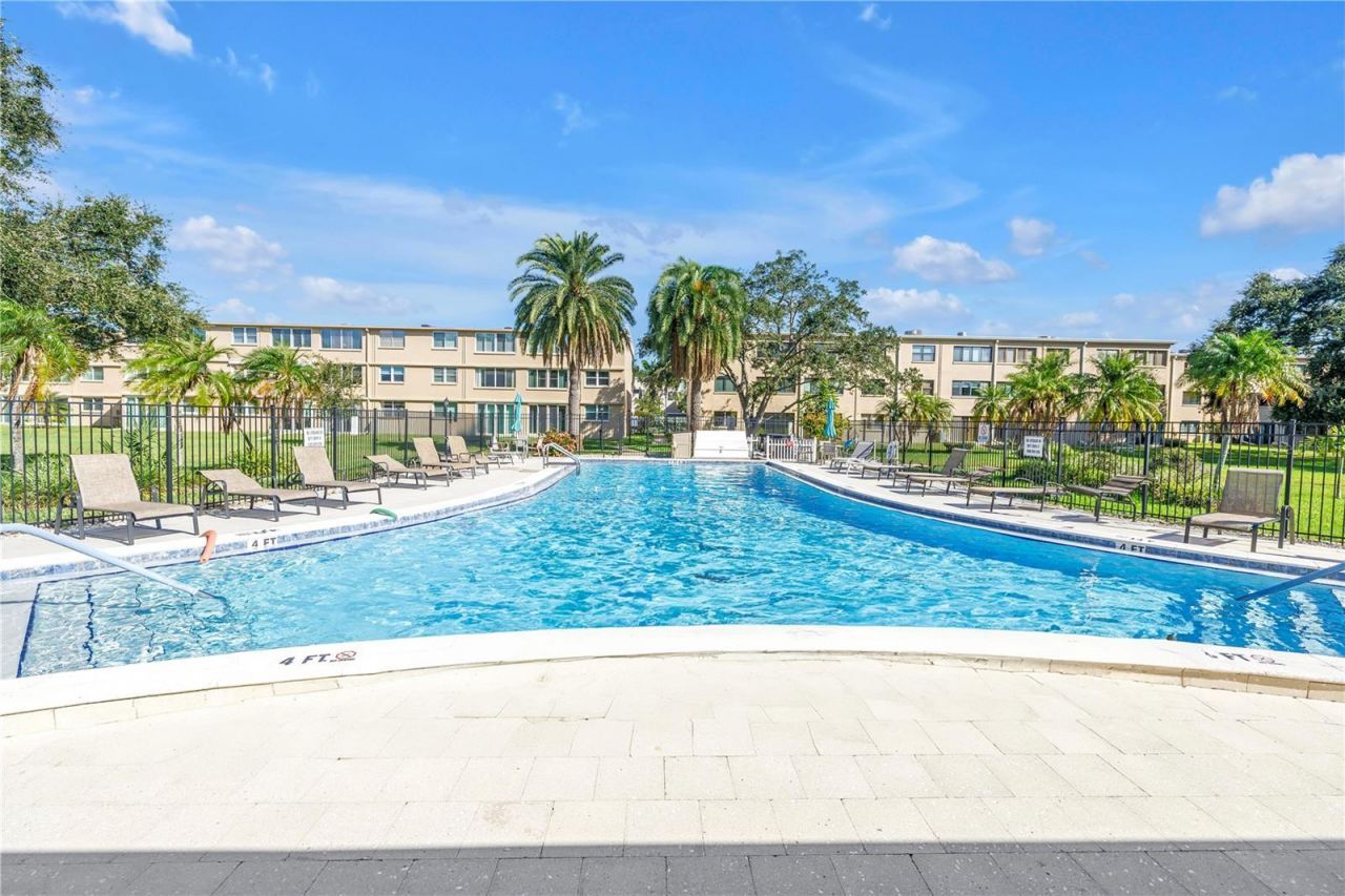 5095 Bay Street Ne, Unit 317, Saint Petersburg, FL 33703 Photo