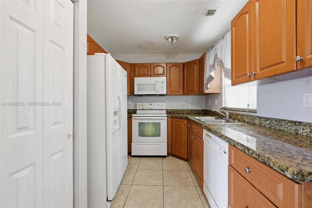 1403 NW 2nd St , Fort Lauderdale, FL 33311 Photo