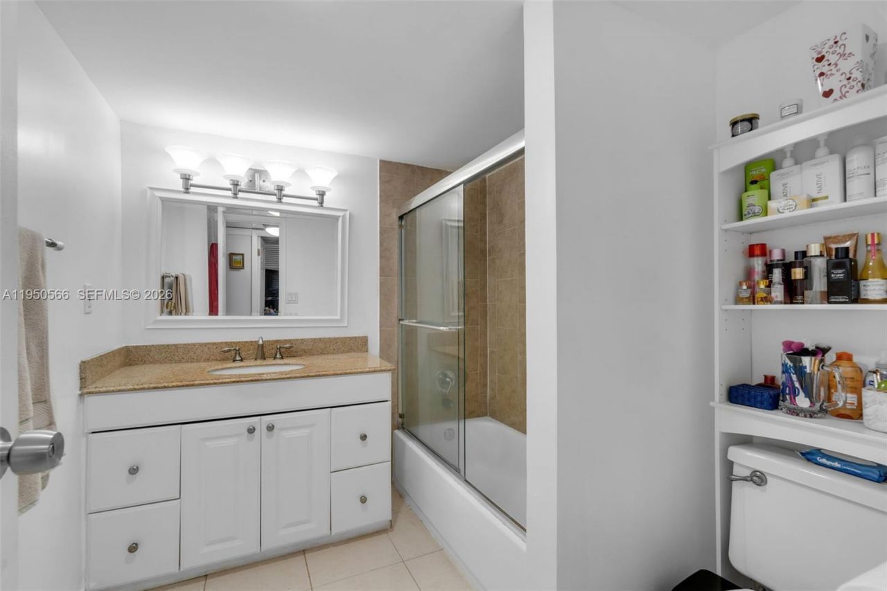 7080 Environ Blvd, Unit 226, Lauderhill, FL 33319 Photo