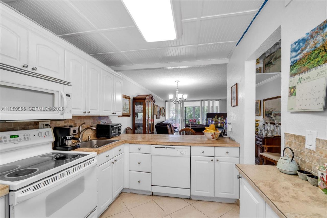 7080 Environ Blvd, Unit 226, Lauderhill, FL 33319 Photo