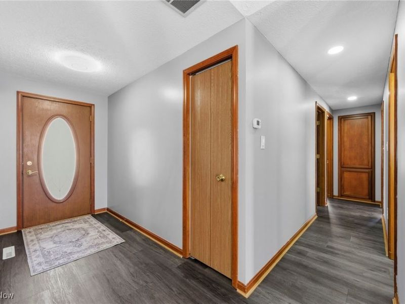 348 Pemberton Drive, Elyria, OH 44035 Photo 14