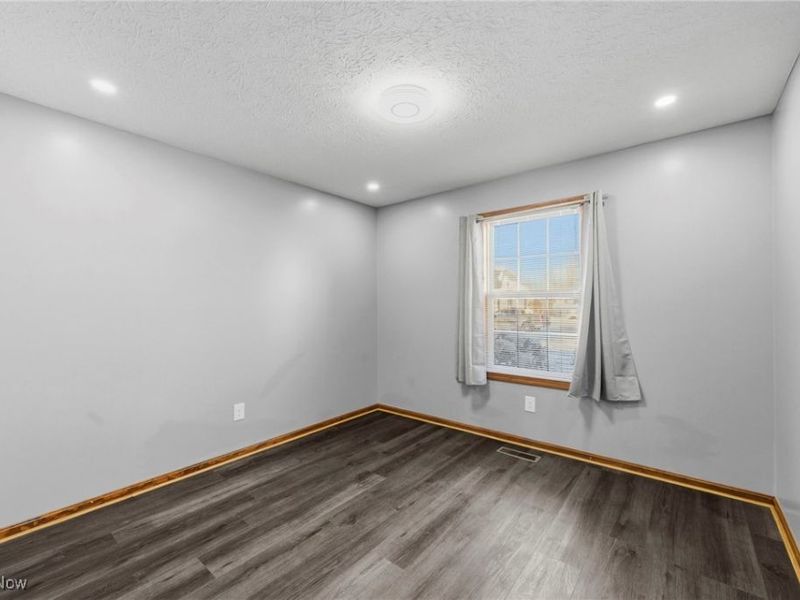 348 Pemberton Drive, Elyria, OH 44035 Photo 15