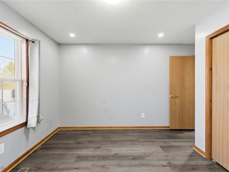 348 Pemberton Drive, Elyria, OH 44035 Photo 17