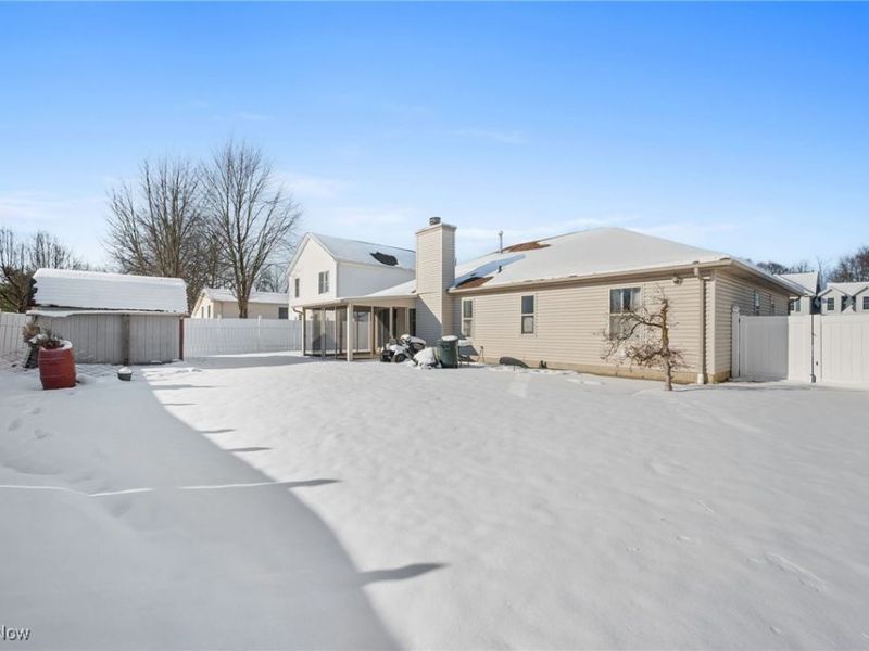 348 Pemberton Drive, Elyria, OH 44035 Photo 2