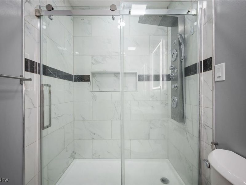 348 Pemberton Drive, Elyria, OH 44035 Photo 22