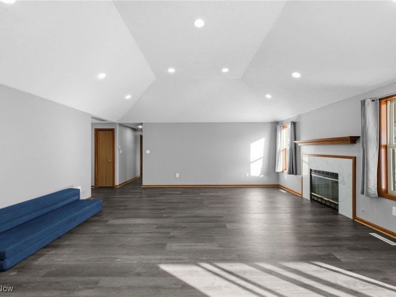 348 Pemberton Drive, Elyria, OH 44035 Photo 8