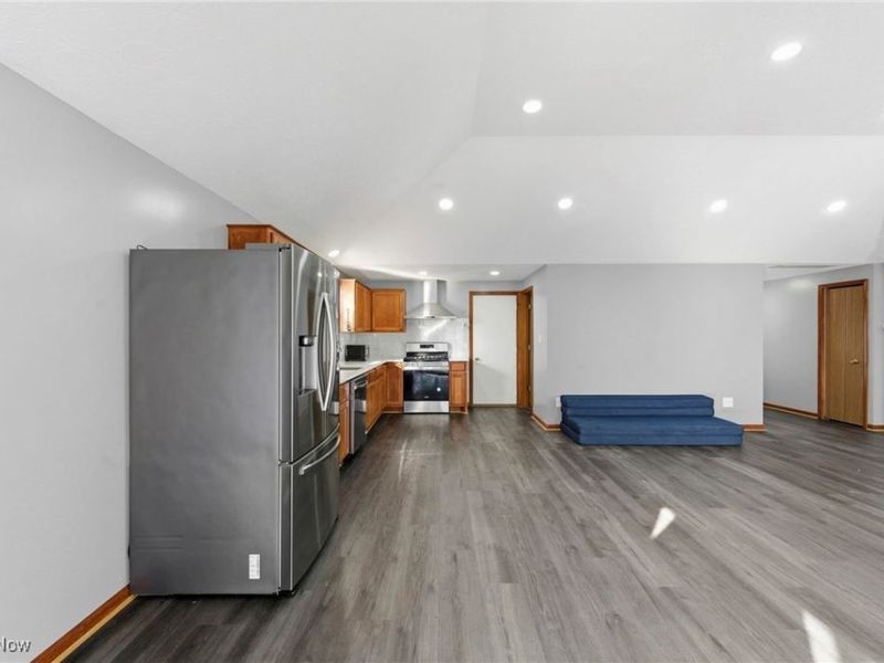 348 Pemberton Drive, Elyria, OH 44035 Photo 9