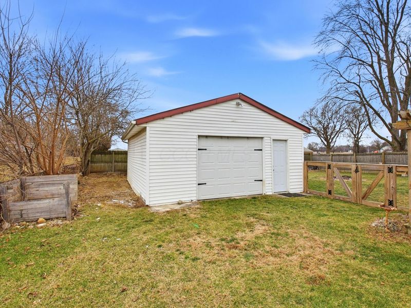 908 Tecumseh Avenue, Columbus, OH 43207 Photo 21